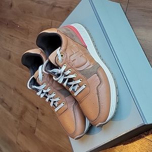 Carolina Herrera Sneakers Tan. Men's Size 8